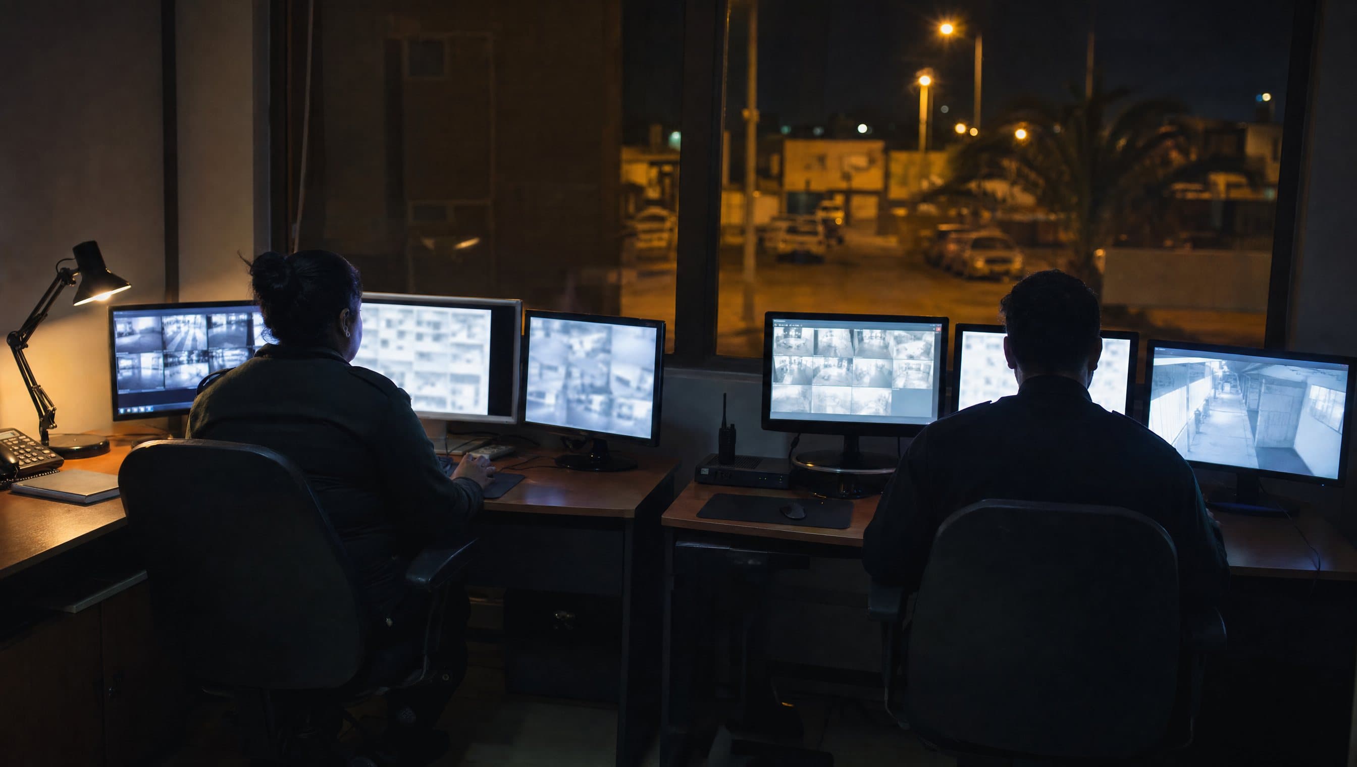 Central de monitoreo de Halcón 360 en turno de noche